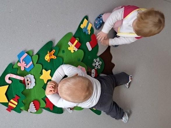 Decembrska doživetja v rumenem delu