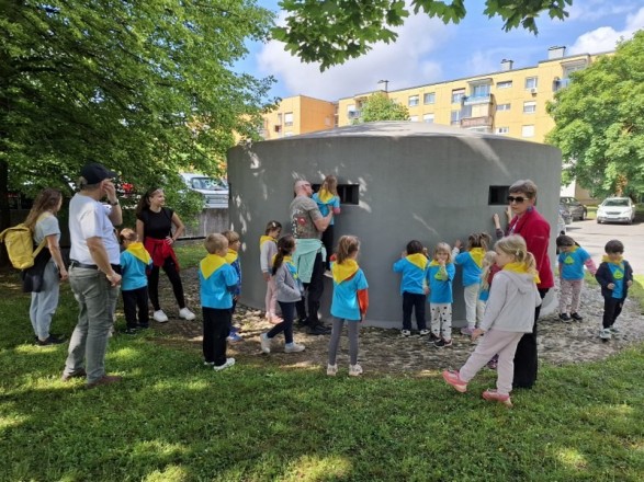 Z nasmehom in optimizmom po Poti spominov in tovarištva