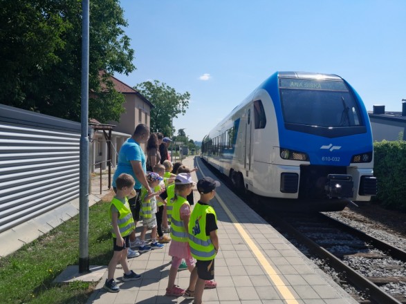 Spoznavanje poklica sprevodnik